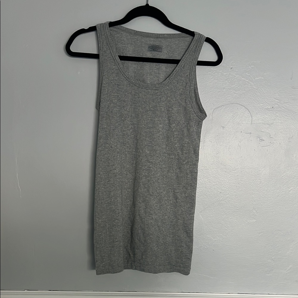Athleta Gray Fitted Sleeveless Tank Top